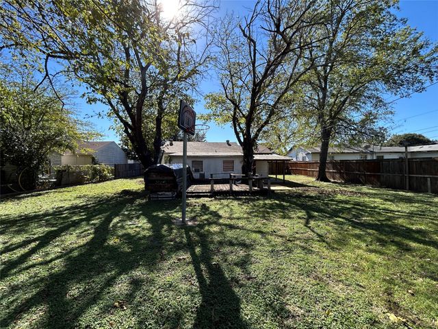 5629 Madge Place, Haltom City, TX 76117