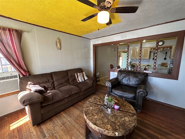 5629 Madge Place, Haltom City, TX 76117