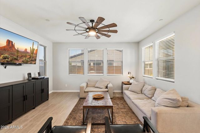 8329 E Impala Avenue, Mesa, AZ 85209