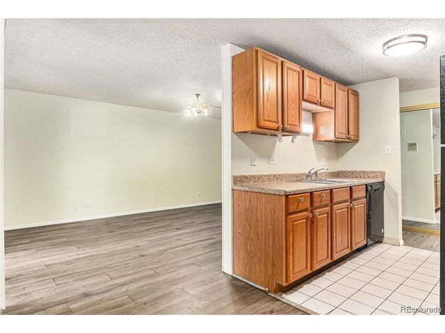 2375 S Linden Ct 201, Denver, CO 80222