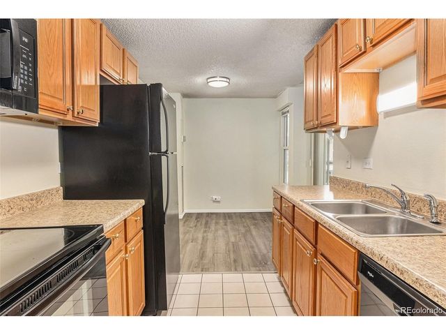 2375 S Linden Ct 201, Denver, CO 80222