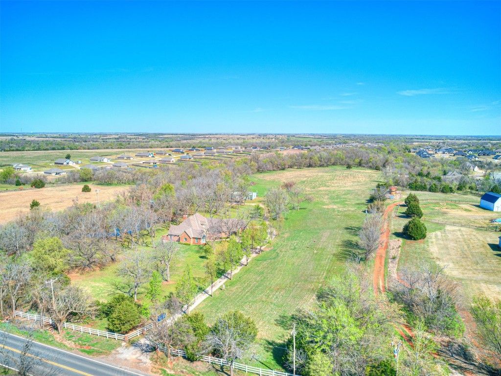 5809 W Waterloo Road, Edmond, OK 73025