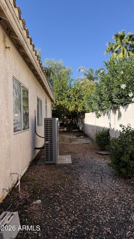 5962 W FIELDSTONE Drive, Glendale, AZ 85308