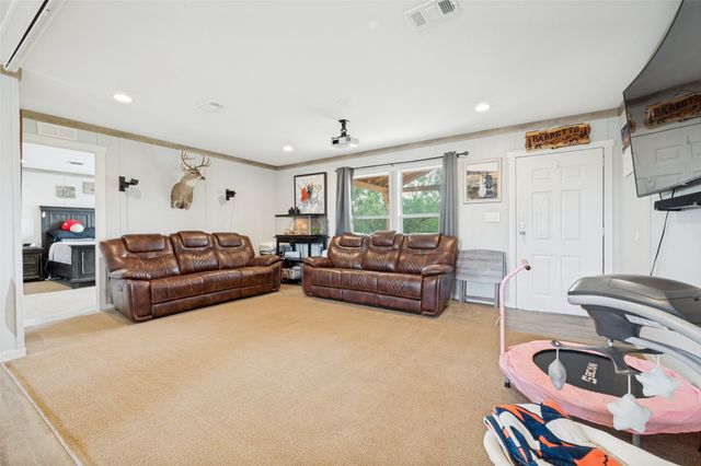 1932 County Road 222, Gainesville, TX 76240