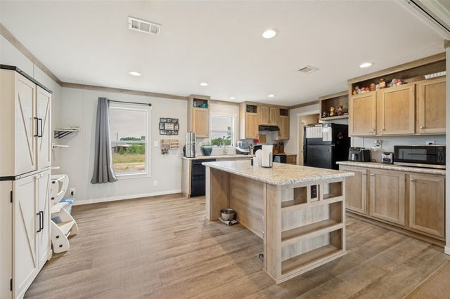 1932 County Road 222, Gainesville, TX 76240