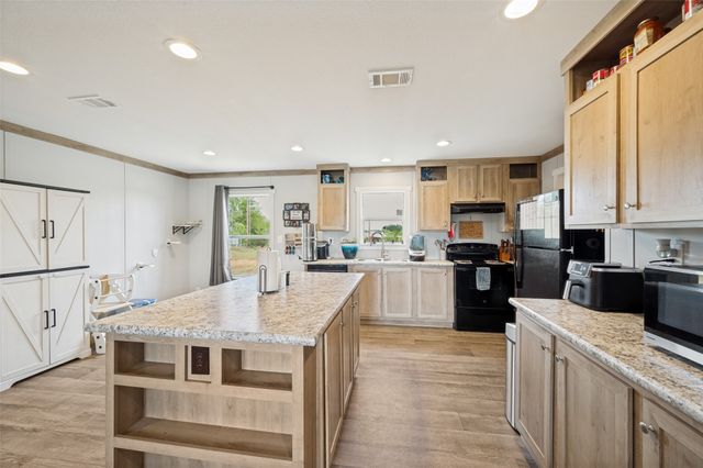 1932 County Road 222, Gainesville, TX 76240