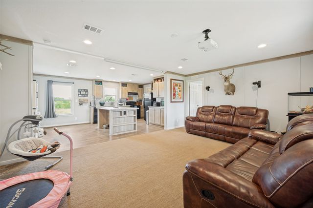 1932 County Road 222, Gainesville, TX 76240
