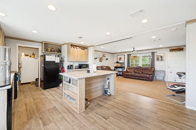 1932 County Road 222, Gainesville, TX 76240