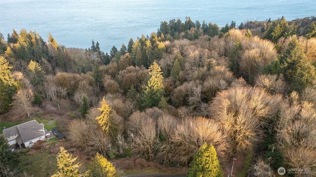 9999 Fetters Lane, Olalla, WA 98359