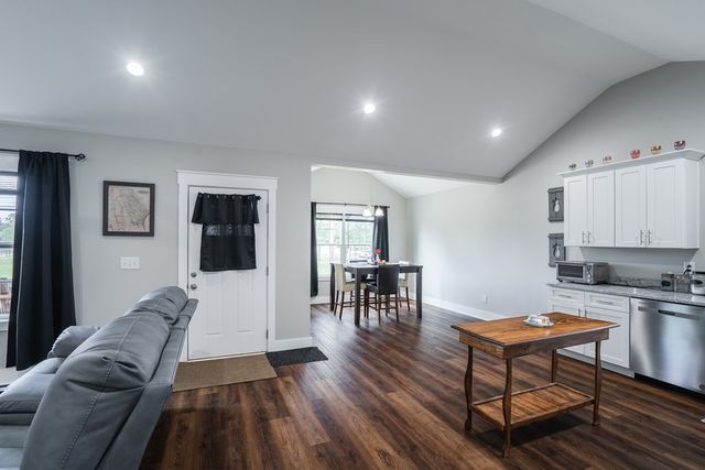 1401 SE Eastbrook Road, Dalton, GA 30721