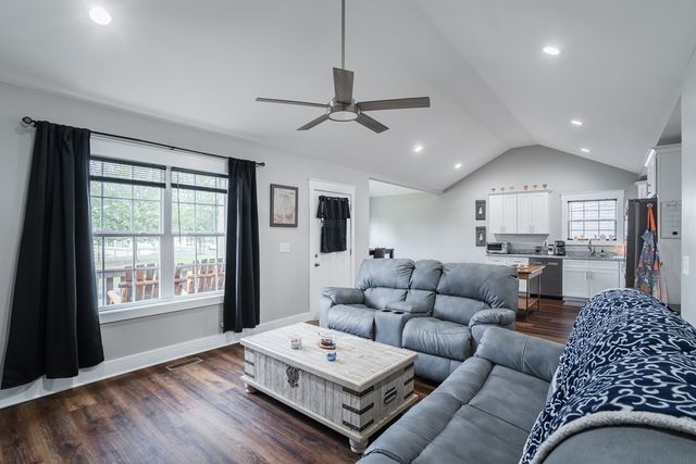 1401 SE Eastbrook Road, Dalton, GA 30721