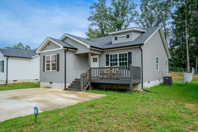 1401 SE Eastbrook Road, Dalton, GA 30721