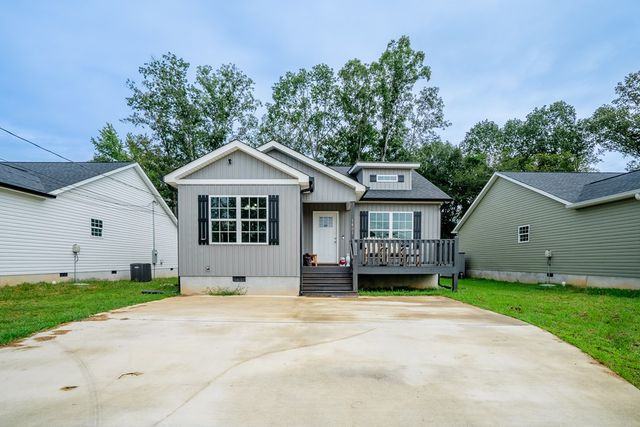 1401 SE Eastbrook Road, Dalton, GA 30721
