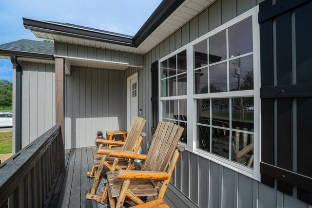 1401 SE Eastbrook Road, Dalton, GA 30721