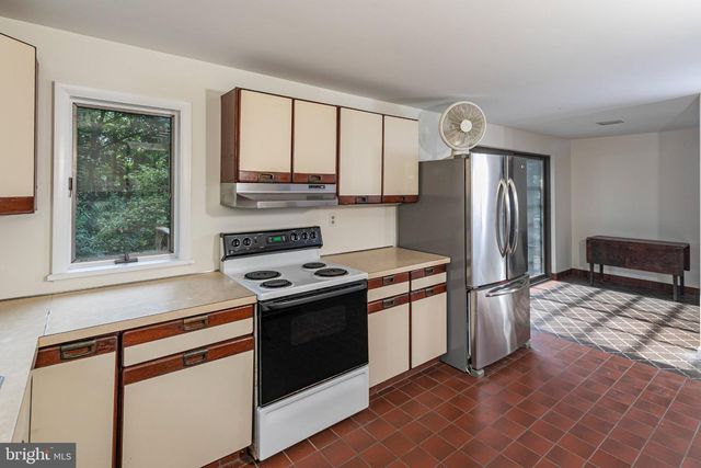 6615 CHAPEL RD, New Hope, PA 18938