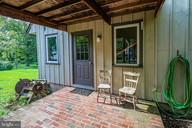6615 CHAPEL RD, New Hope, PA 18938