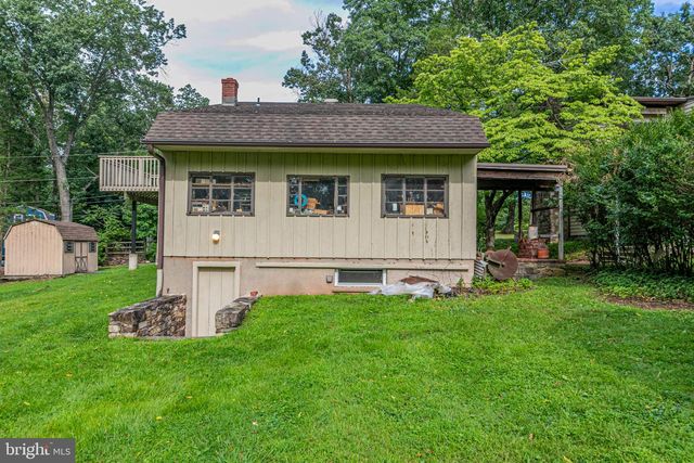 6615 CHAPEL RD, New Hope, PA 18938