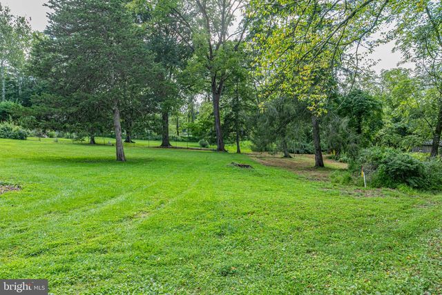 6615 CHAPEL RD, New Hope, PA 18938