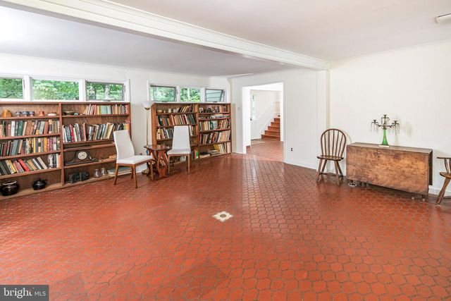 6615 CHAPEL RD, New Hope, PA 18938