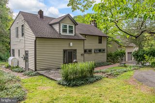 6615 CHAPEL RD, New Hope, PA 18938