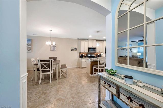 14940 Edgewater CIR, Naples, FL 34114