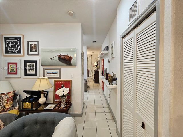 1661 SE 28th St 105, Homestead, FL 33035