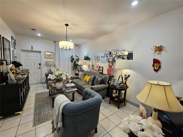 1661 SE 28th St 105, Homestead, FL 33035