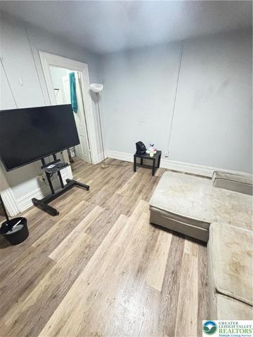 618 Chew Street West 2R, Allentown City, PA 18102