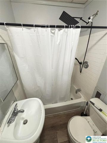 618 Chew Street West 2R, Allentown City, PA 18102