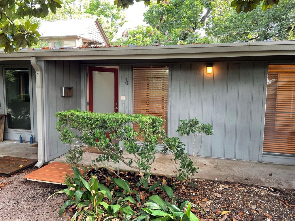 1714 Summit View PL 4, Austin, TX 78703