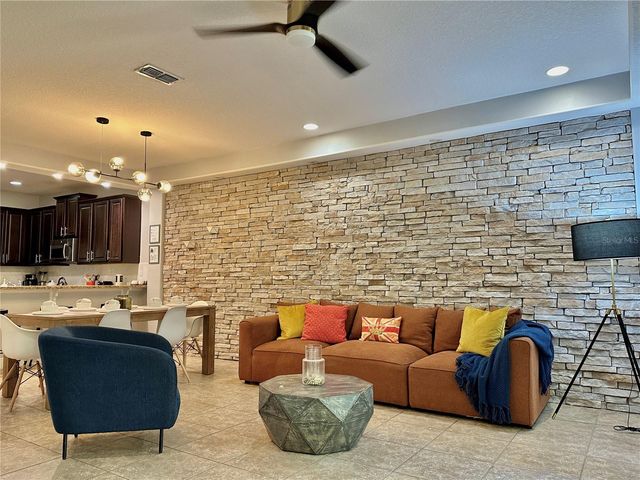 8111 ROSEVILLE BOULEVARD, Davenport, FL 33896