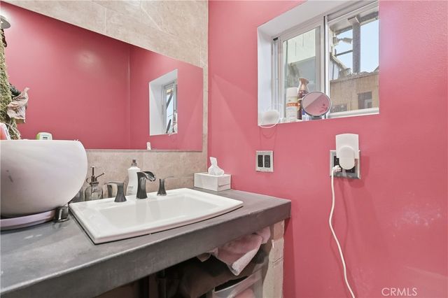 1040 1048 251st, Harbor City, CA 90710