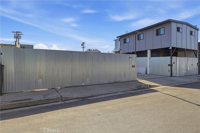 1040 1048 251st, Harbor City, CA 90710