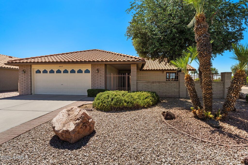 2605 LEISURE WORLD --, Mesa, AZ 85206