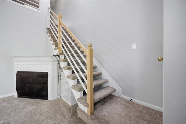 834 W Lake CIR, Chesapeake, VA 23322