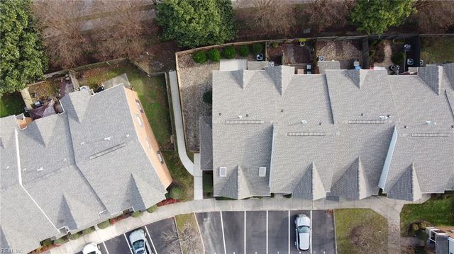 834 W Lake CIR, Chesapeake, VA 23322