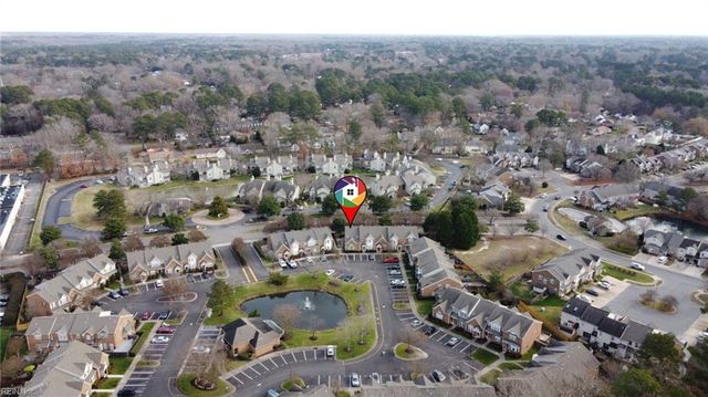 834 W Lake CIR, Chesapeake, VA 23322