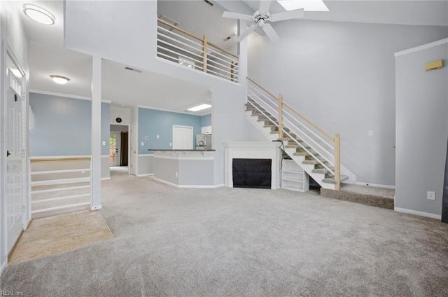 834 W Lake CIR, Chesapeake, VA 23322