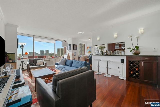 100 Old Palisade Road 2108, Fort Lee, NJ 07024