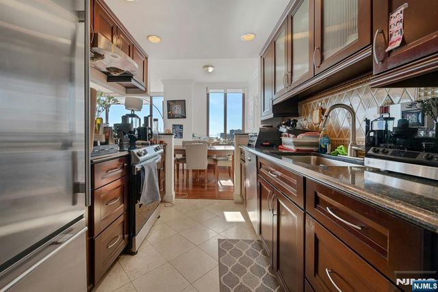 100 Old Palisade Road 2108, Fort Lee, NJ 07024