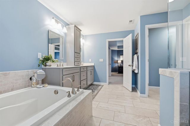 5772 Long Valley Drive, Liberty Twp, OH 45011