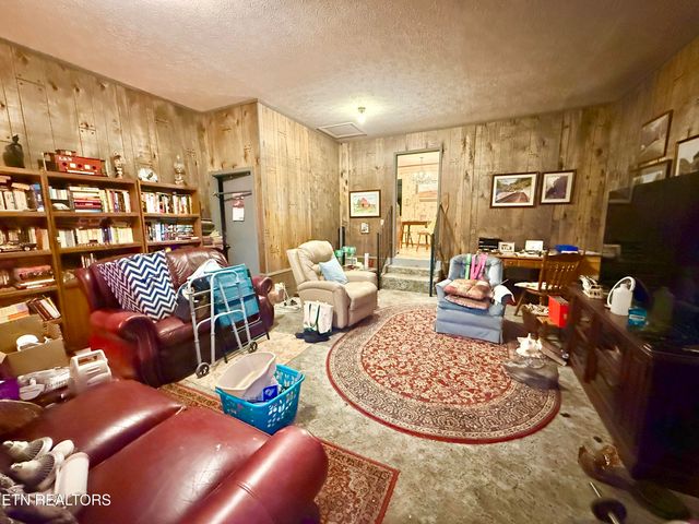 224 Walnut Hill Lane, Ewing, VA 24248