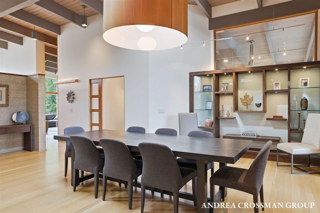 6465 Sandhill Lane, Fennville, MI 49408