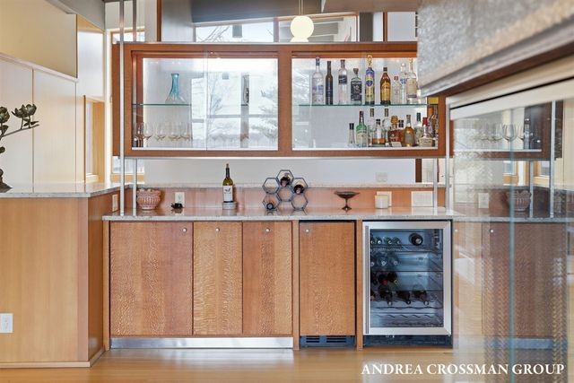 6465 Sandhill Lane, Fennville, MI 49408