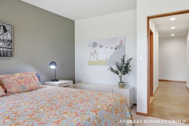 6465 Sandhill Lane, Fennville, MI 49408