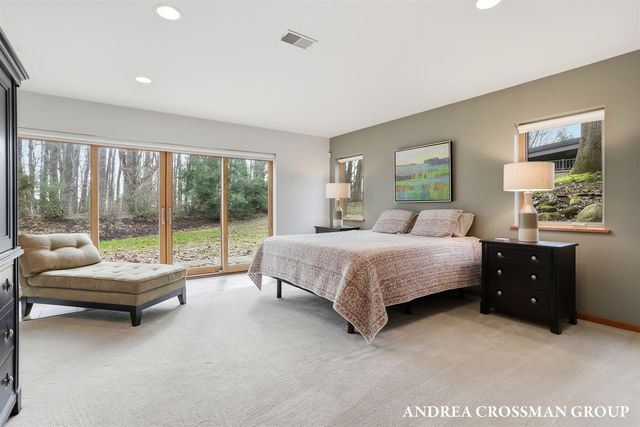 6465 Sandhill Lane, Fennville, MI 49408