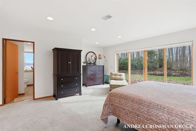 6465 Sandhill Lane, Fennville, MI 49408