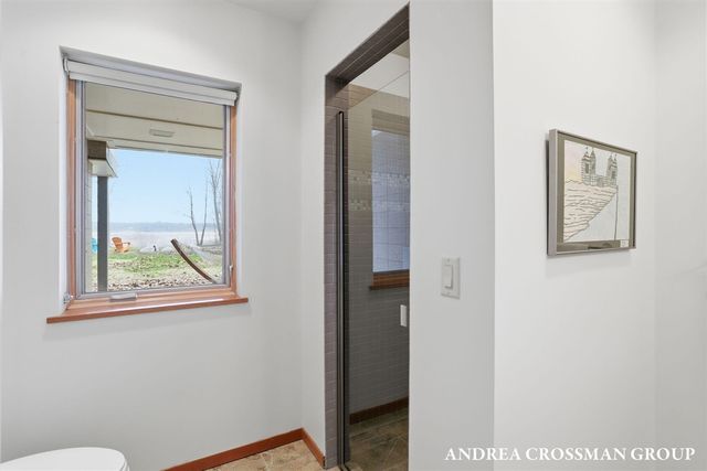 6465 Sandhill Lane, Fennville, MI 49408