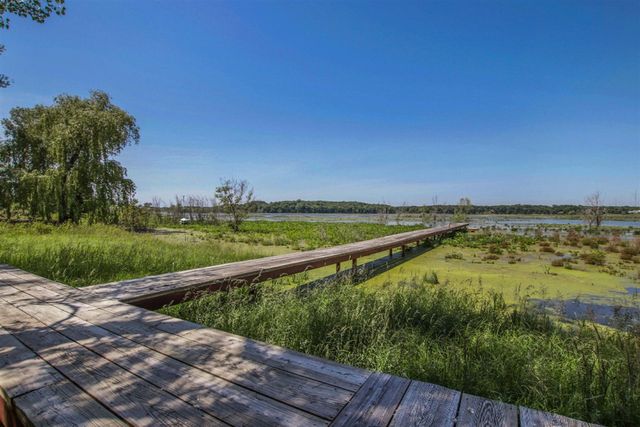 6465 Sandhill Lane, Fennville, MI 49408