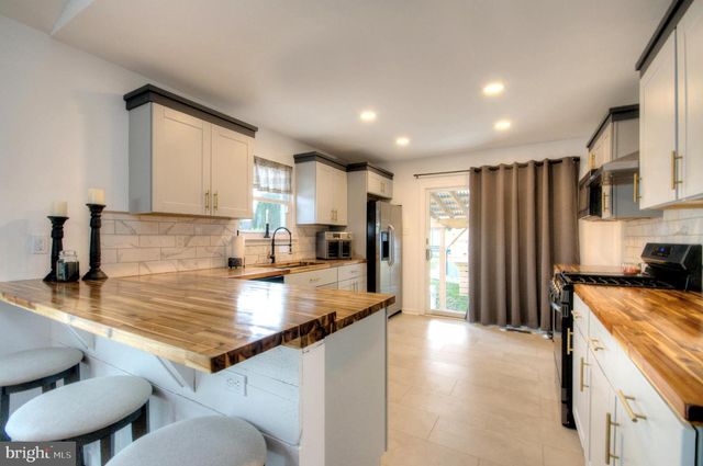 21 PEGASUS WAY, Sewell, NJ 08080